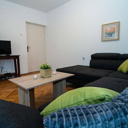 New Renovated Apartment 15 Min From Beach On Foot Pula Exterior foto
