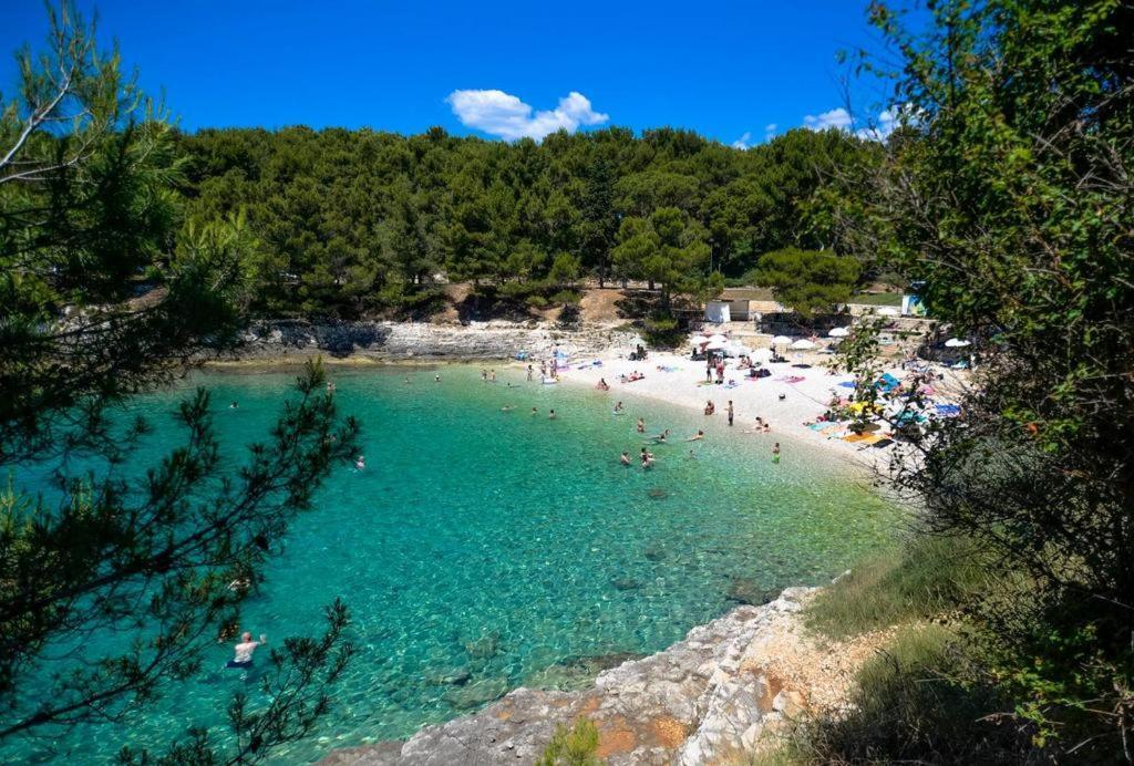 New Renovated Apartment 15 Min From Beach On Foot Pula Exterior foto