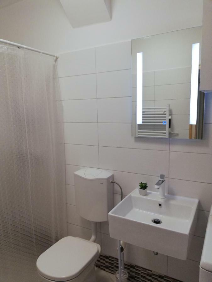New Renovated Apartment 15 Min From Beach On Foot Pula Exterior foto