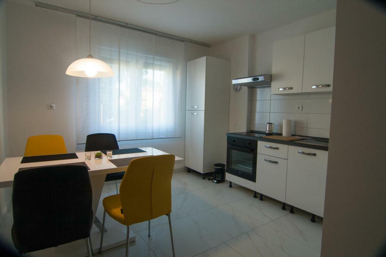 New Renovated Apartment 15 Min From Beach On Foot Pula Exterior foto