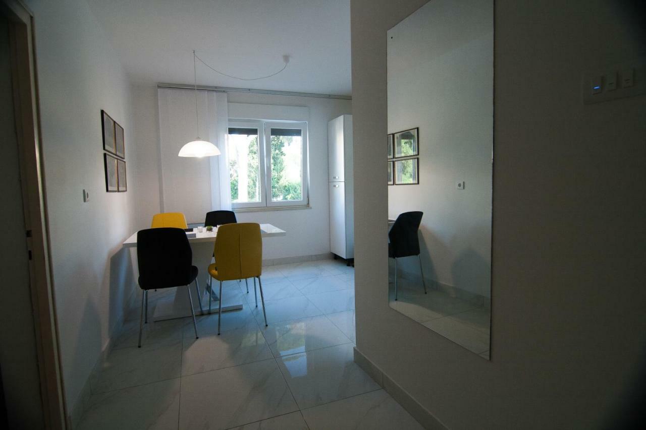 New Renovated Apartment 15 Min From Beach On Foot Pula Exterior foto