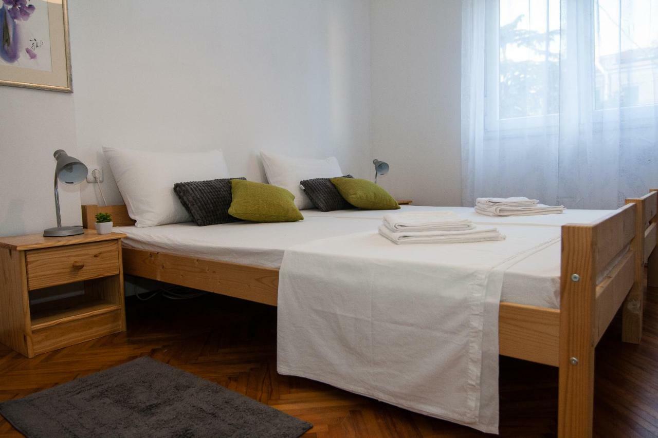 New Renovated Apartment 15 Min From Beach On Foot Pula Exterior foto