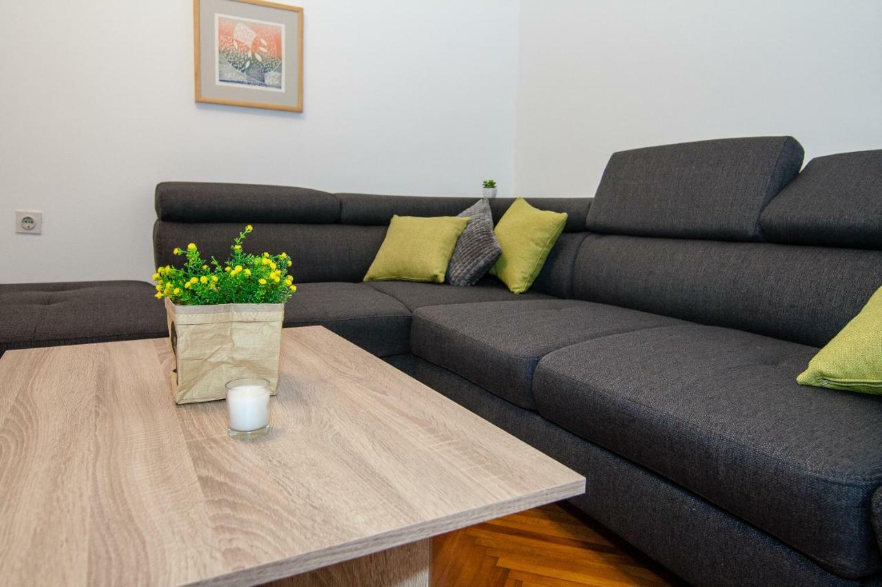 New Renovated Apartment 15 Min From Beach On Foot Pula Exterior foto