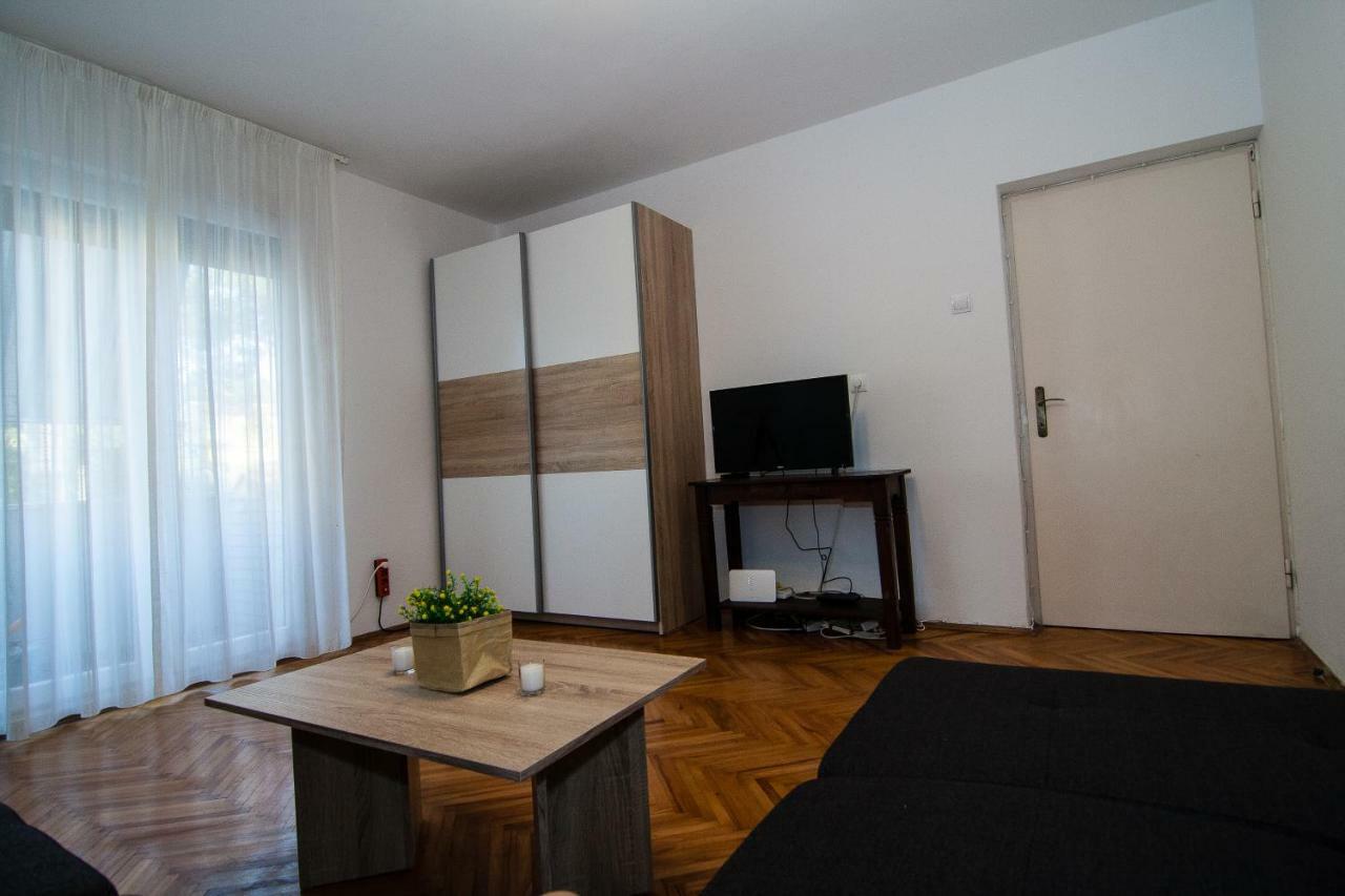 New Renovated Apartment 15 Min From Beach On Foot Pula Exterior foto