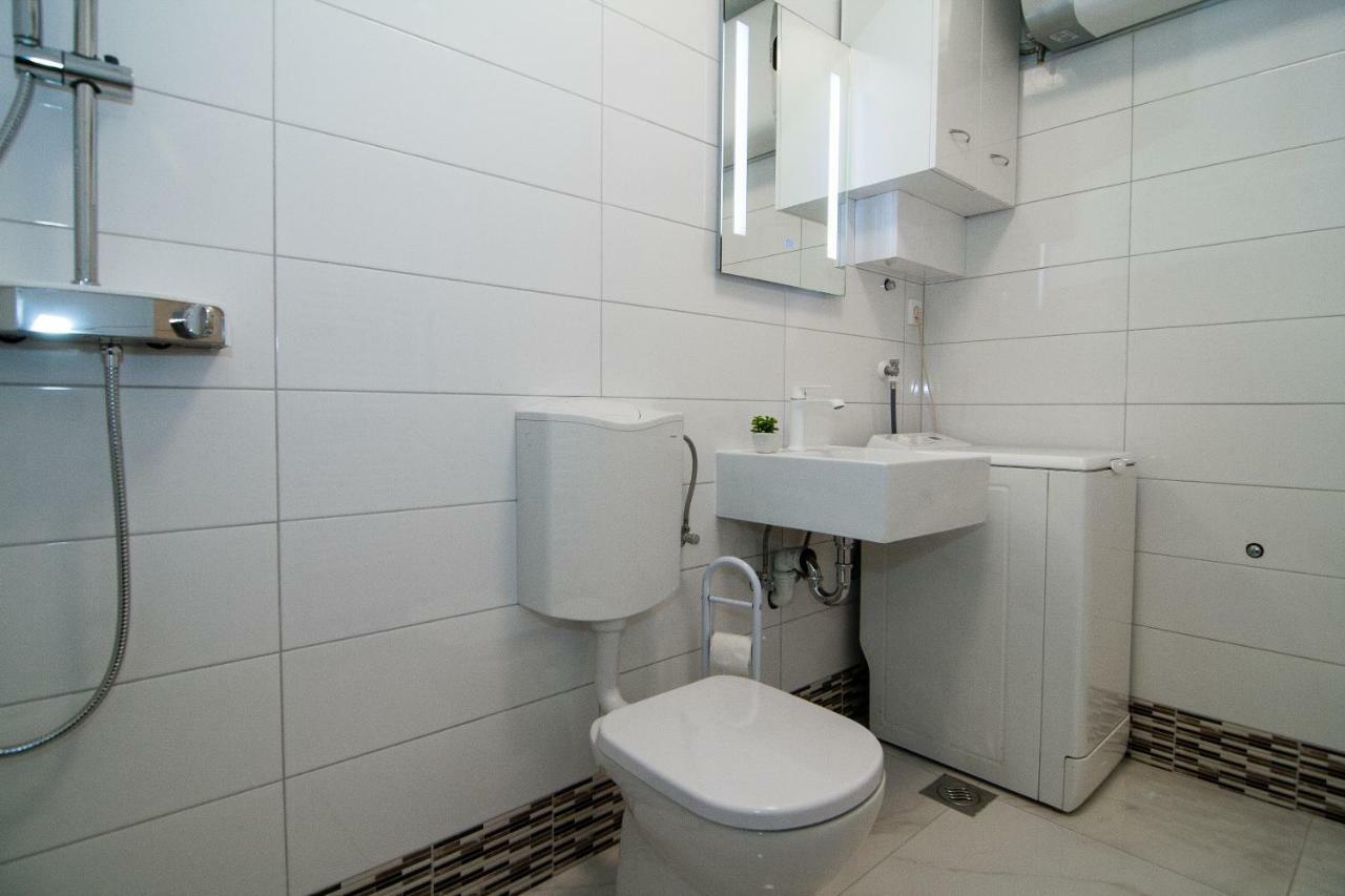 New Renovated Apartment 15 Min From Beach On Foot Pula Exterior foto