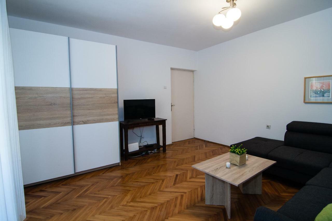 New Renovated Apartment 15 Min From Beach On Foot Pula Exterior foto